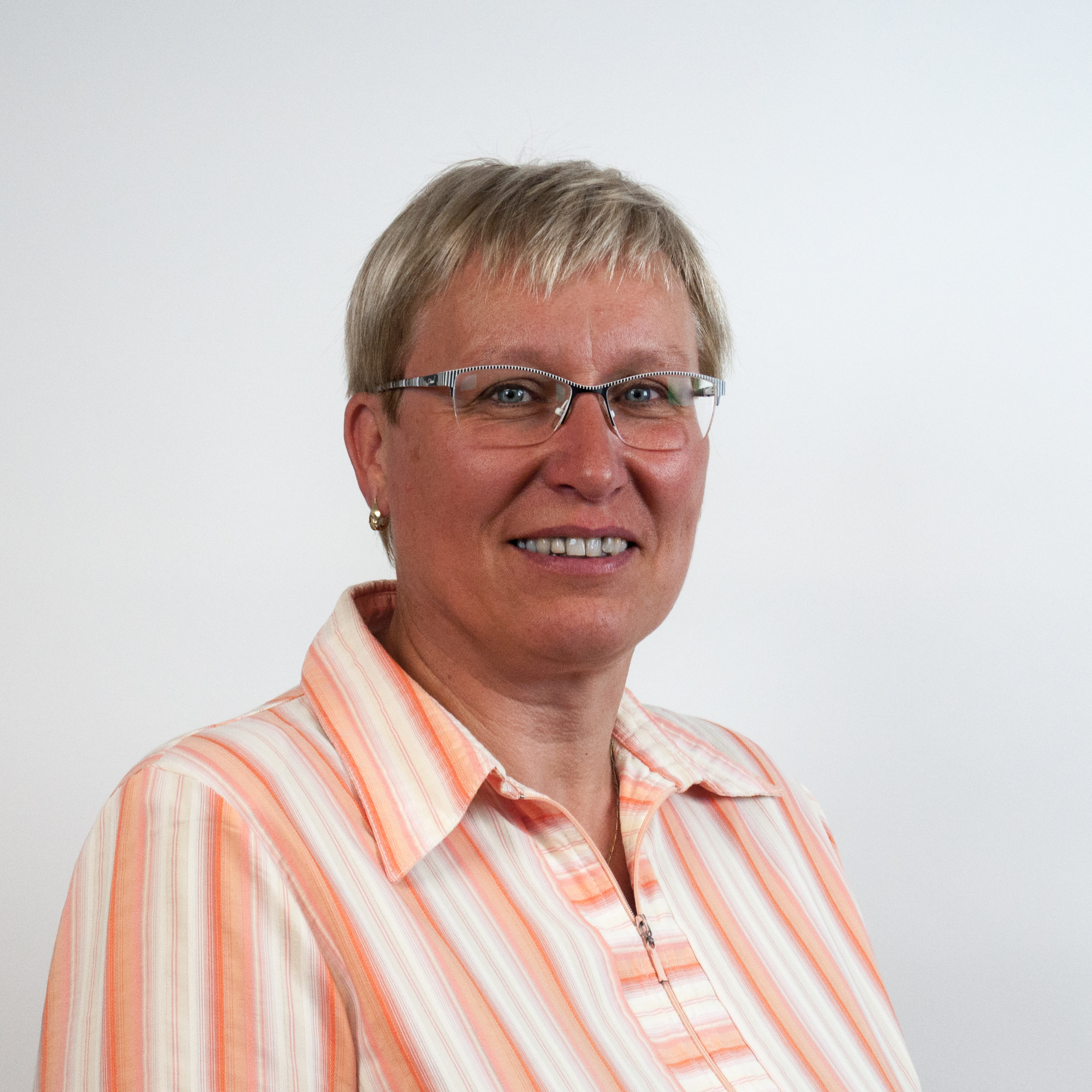 Iva Serdelová